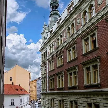 Praguestars - Old Town Benediktska